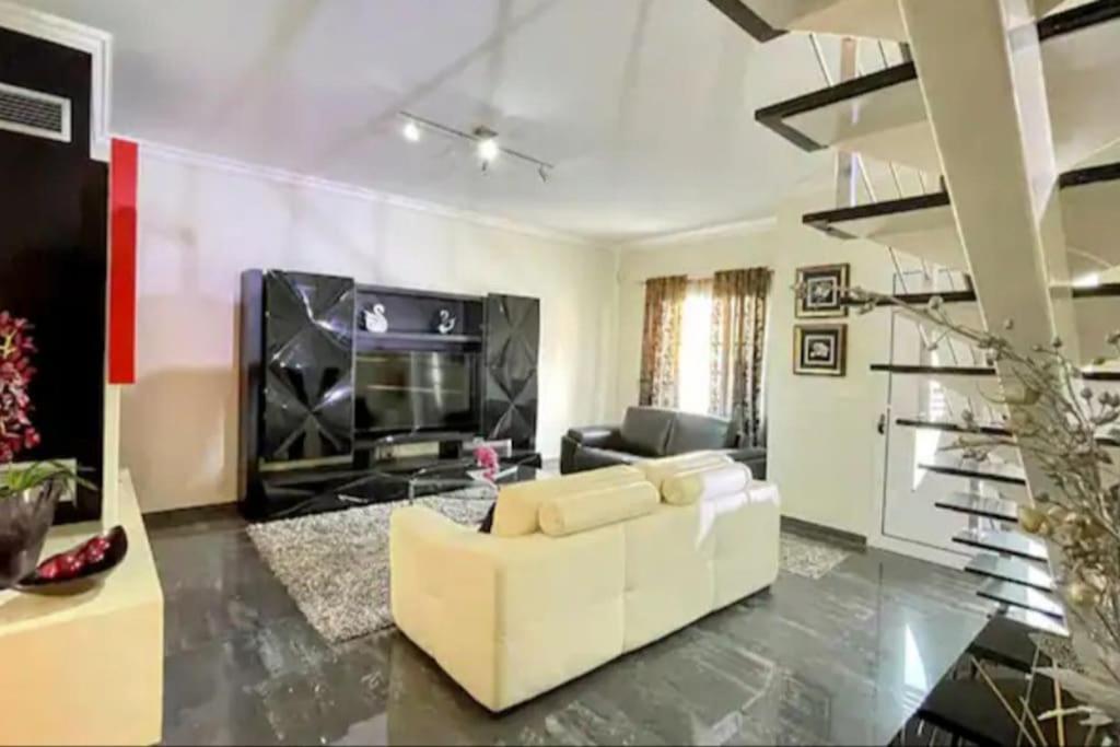 Urban Park House Villa Faja de Baixo ภายนอก รูปภาพ